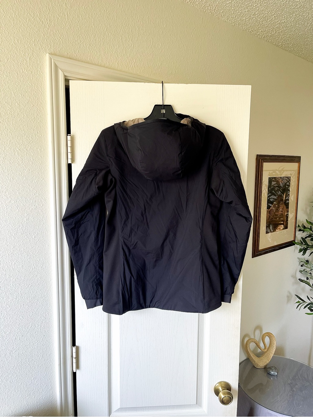 Arc’teryx Atom Lt Hoody Insulated Jacket Black Sand Xs Euc — image 8 of 8